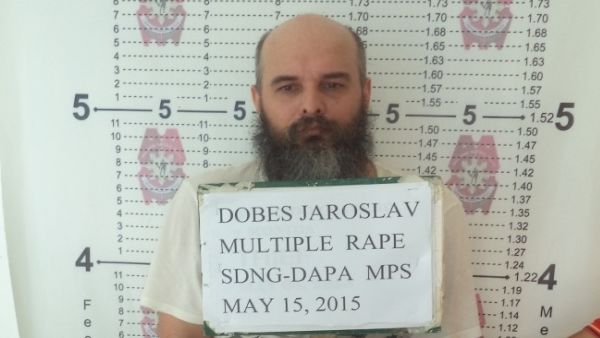 Soud potvrdil guru Járovi 5,5 roku vězení za šest znásilnění